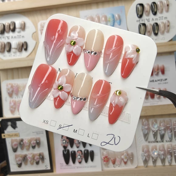 Handmade Other - Elegant Press-On Nails Set with Diamond And Floral Design